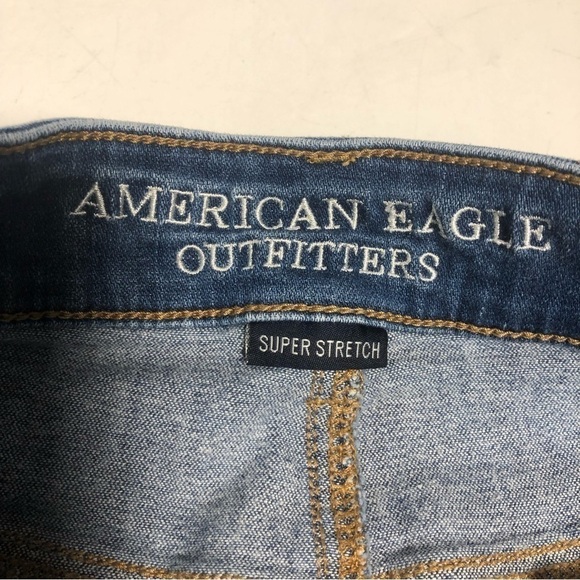 AMERICAN Eagle Hi-Rise Distressed Jean Shorts, size 4 - Picture 6 of 10